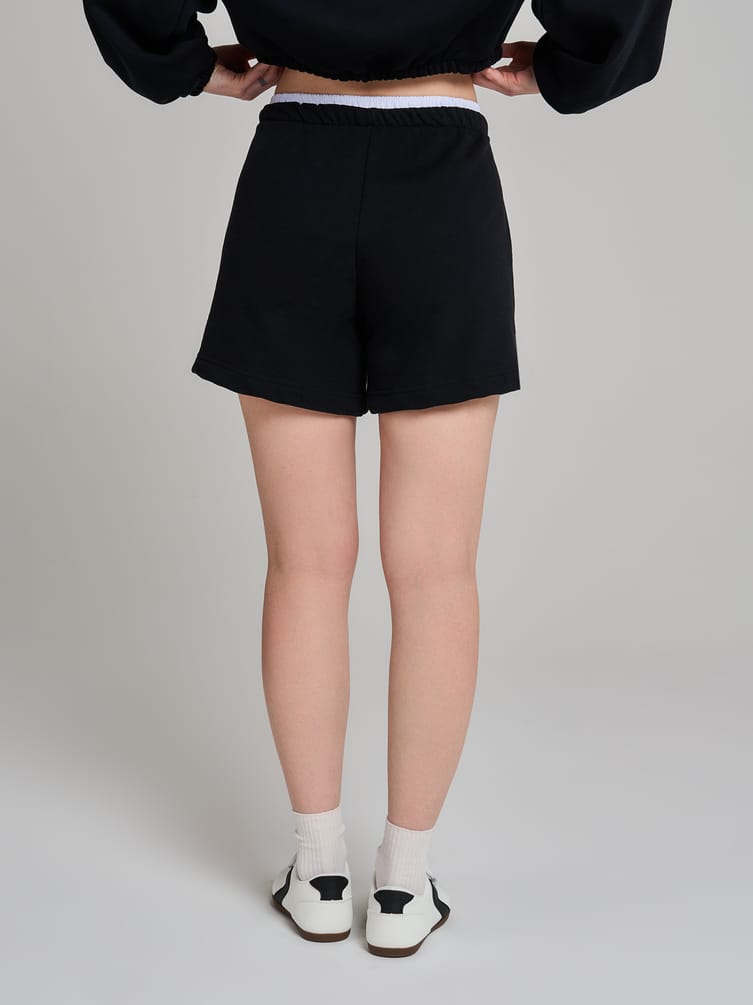 Шорты с эффектом многослойности