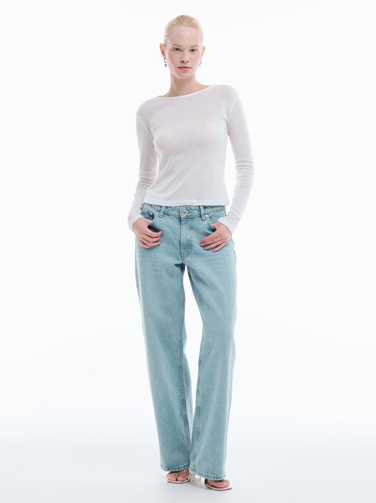 Легкий лонгслив с длинным рукавом