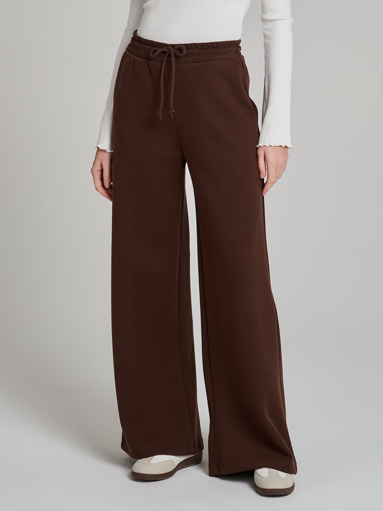 Брюки трикотажные широкие