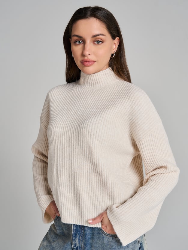 Свитер вязаный теплый