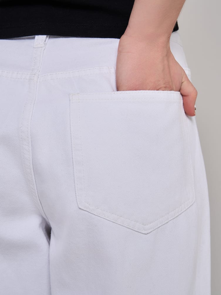 Джинсы широкие с вареным эффектом