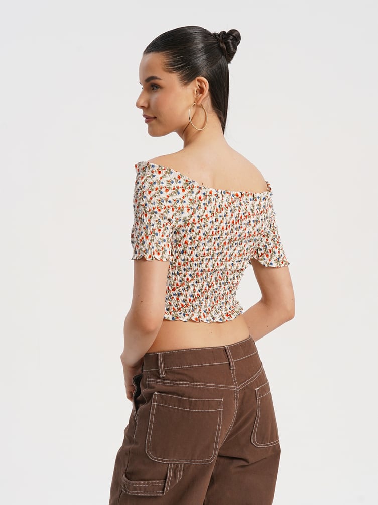 Блузка-топ с открытыми плечами