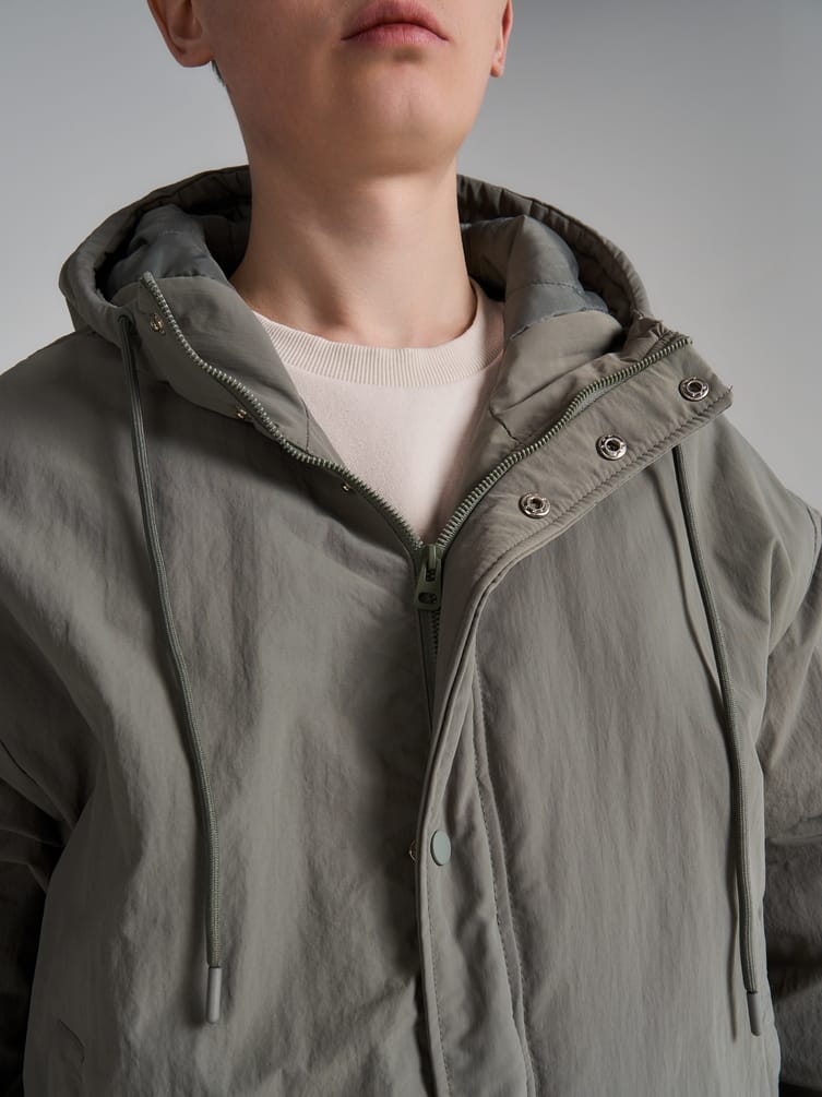 Куртка демисезонная с капюшоном