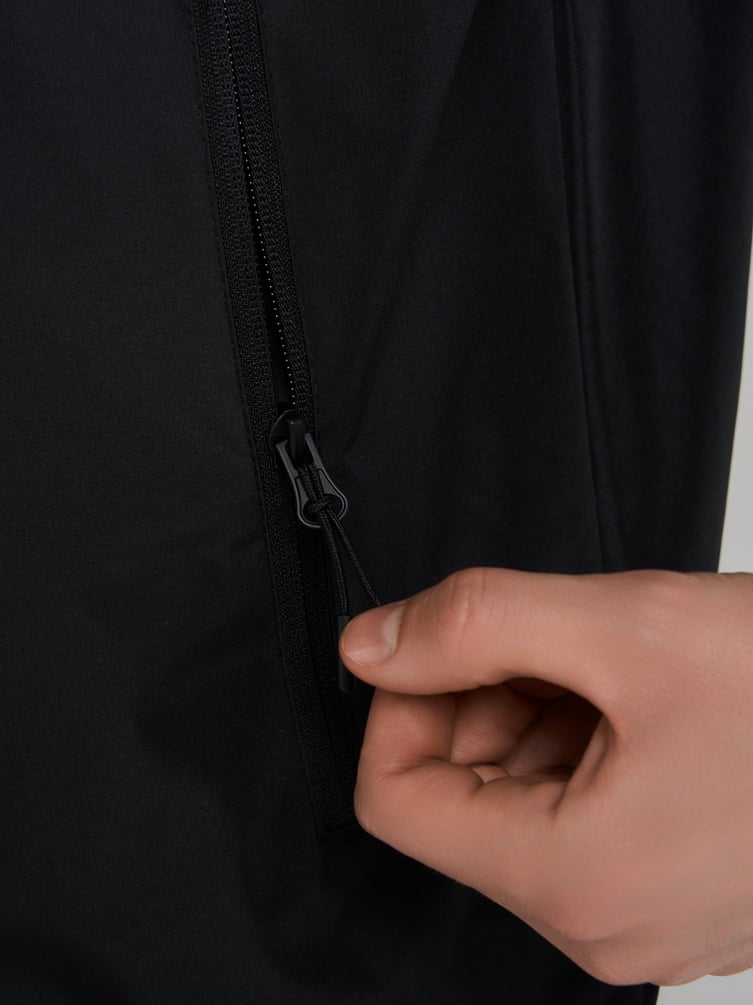 Ветровка весенняя с капюшоном