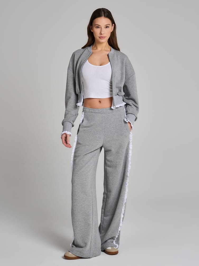 Укороченная толстовка с кружевом