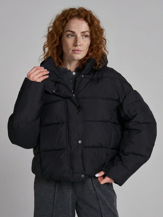 Куртка зимняя с капюшоном