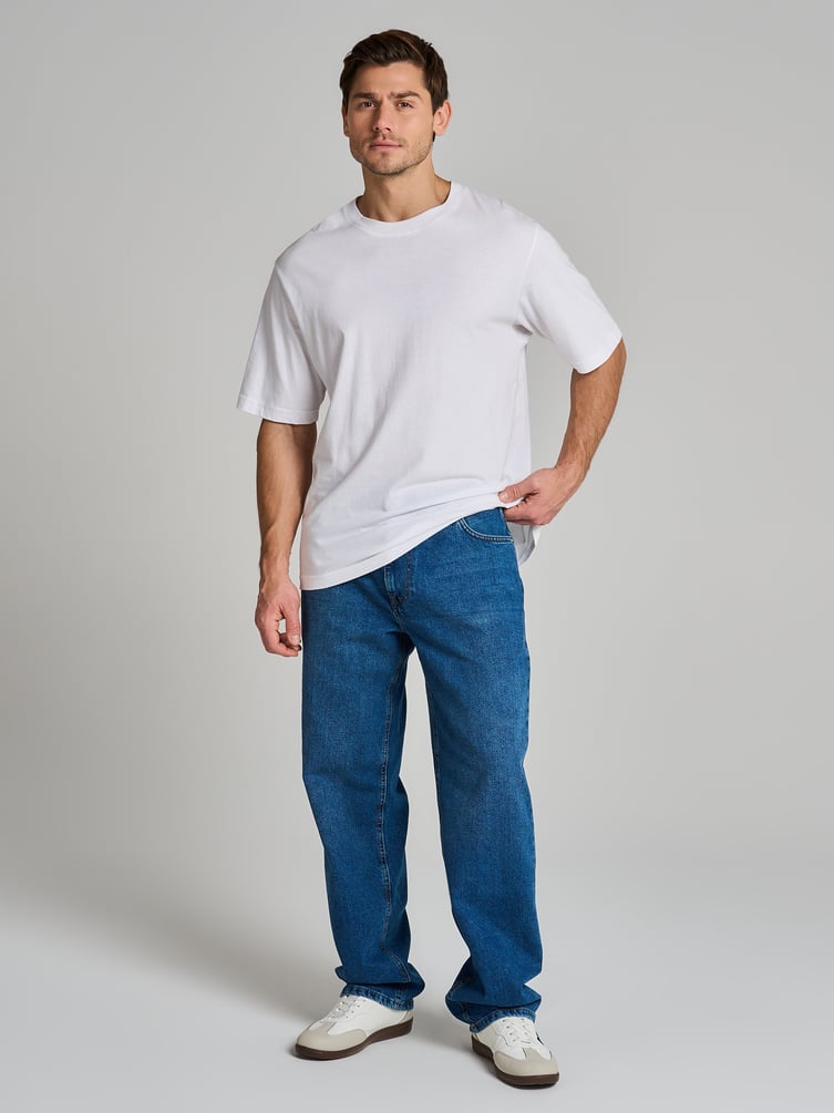 Широкие повседневные джинсы