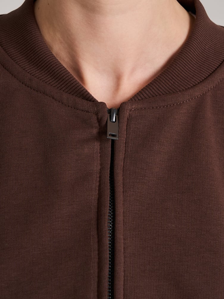 Толстовка бомбер укороченная