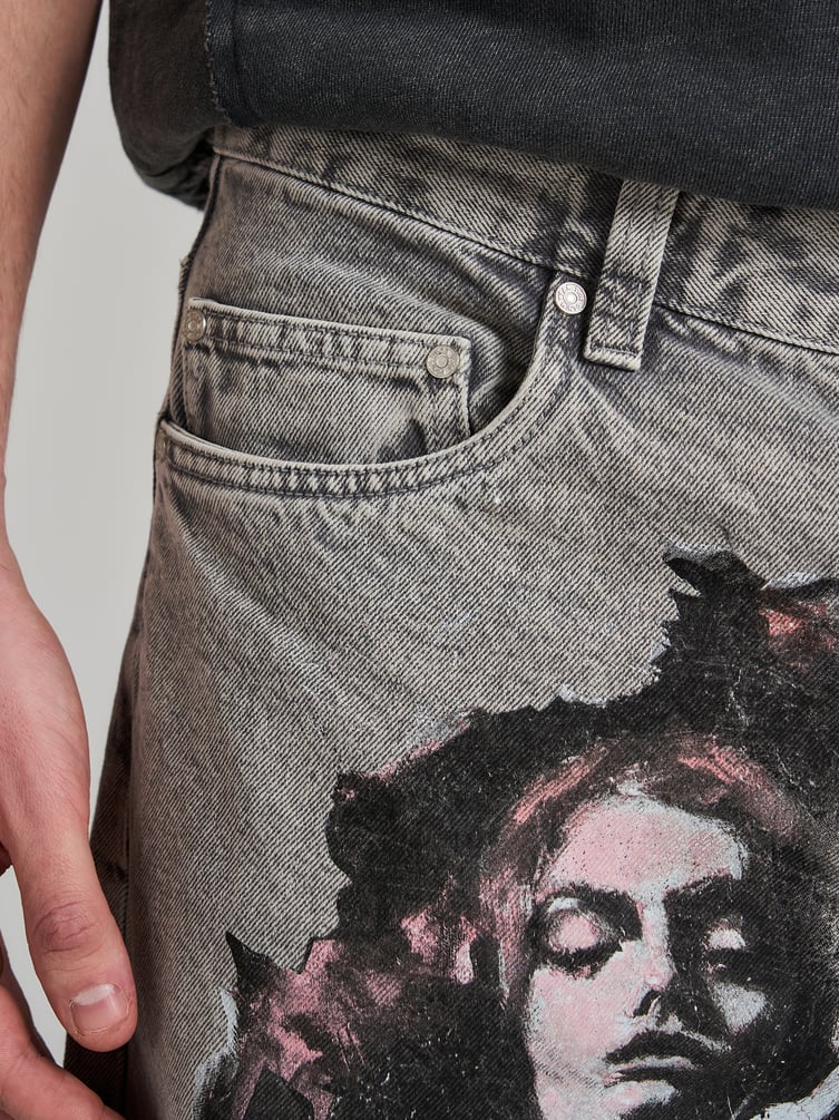 Джинсы широкие с принтом Макс Борисов