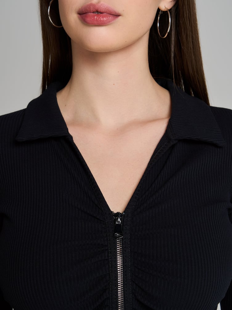 Блузка на молнии с рукавами клеш