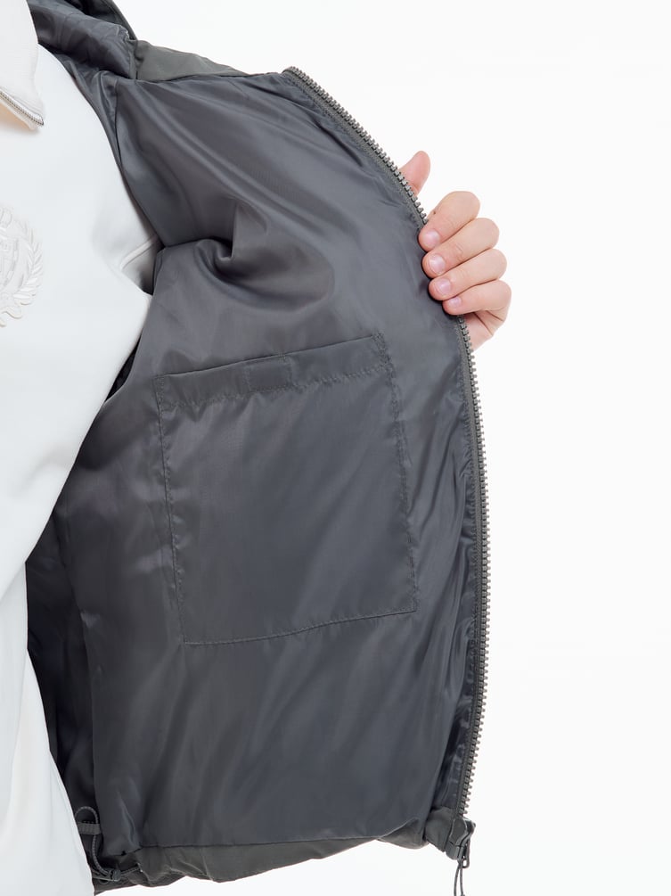 Куртка демисезонная с капюшоном