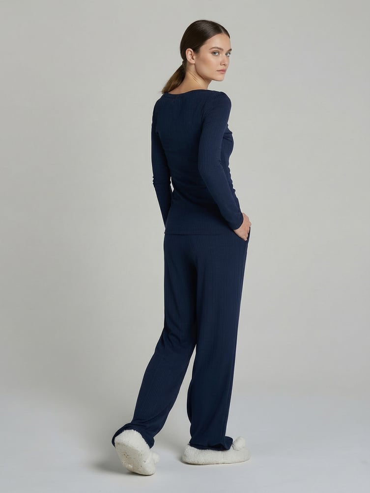 Пижама из вискозы с брюками