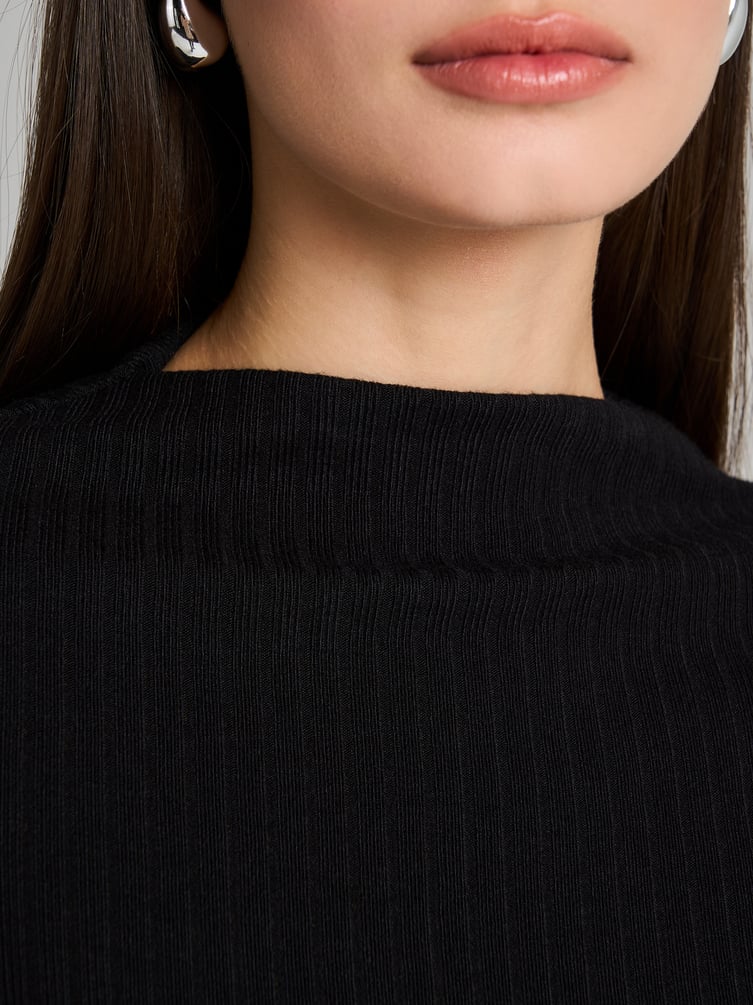 Лонгслив асимметричный в рубчик