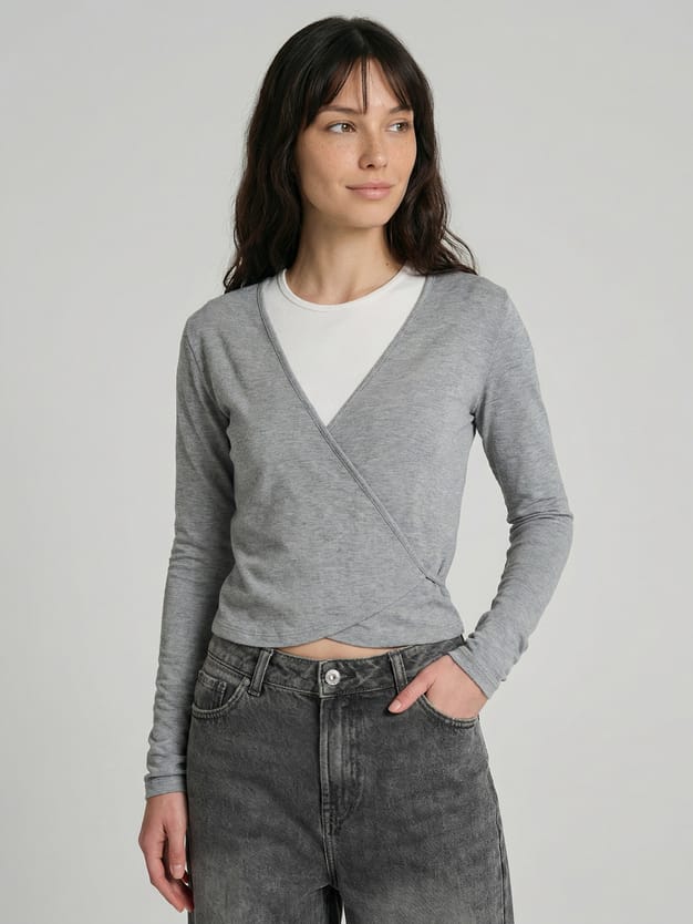 Лонгслив укороченный н азапах