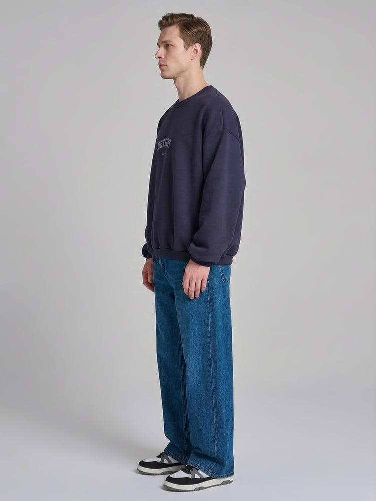 Тёплый свитшот оверсайз с надписью и начёсом