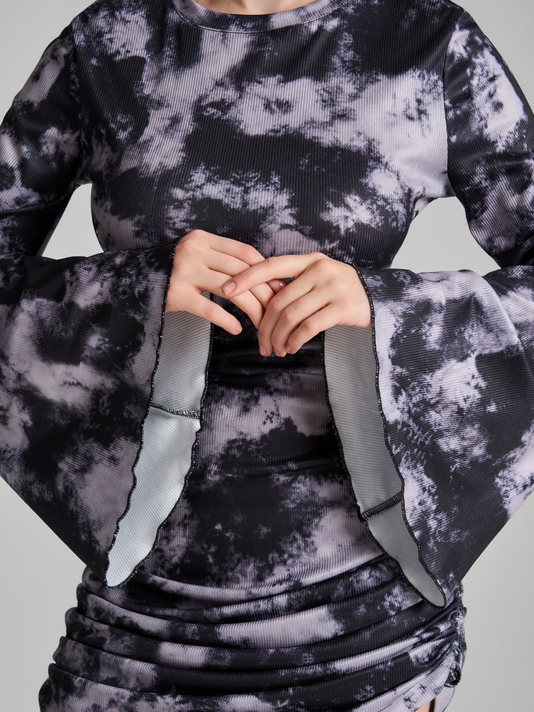 Платье лапша с завязками и драпировкой