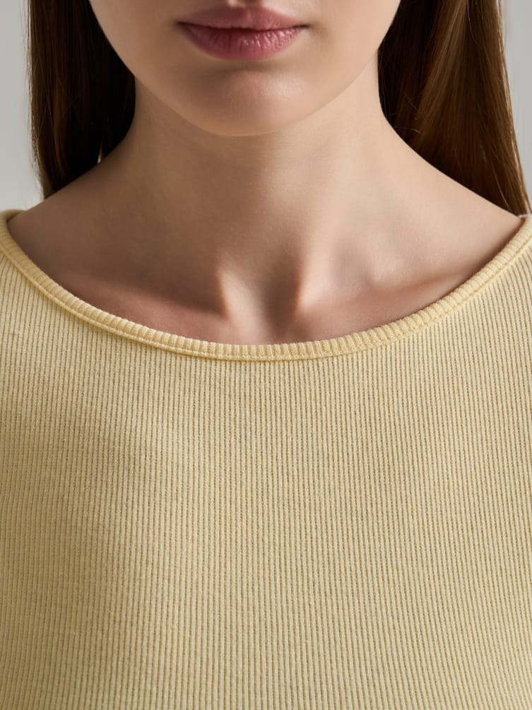 Лонгслив приталенный