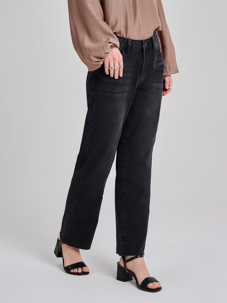 Джинсы прямые с необработанными краями