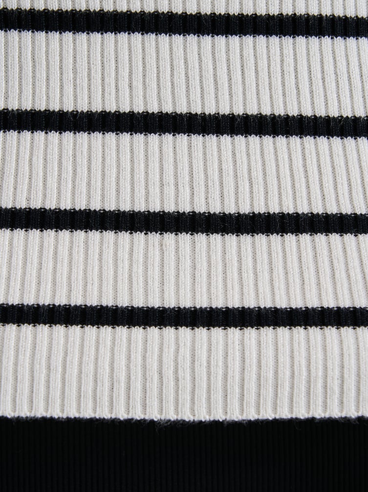 Топ лапша в полоску с открытыми плечами