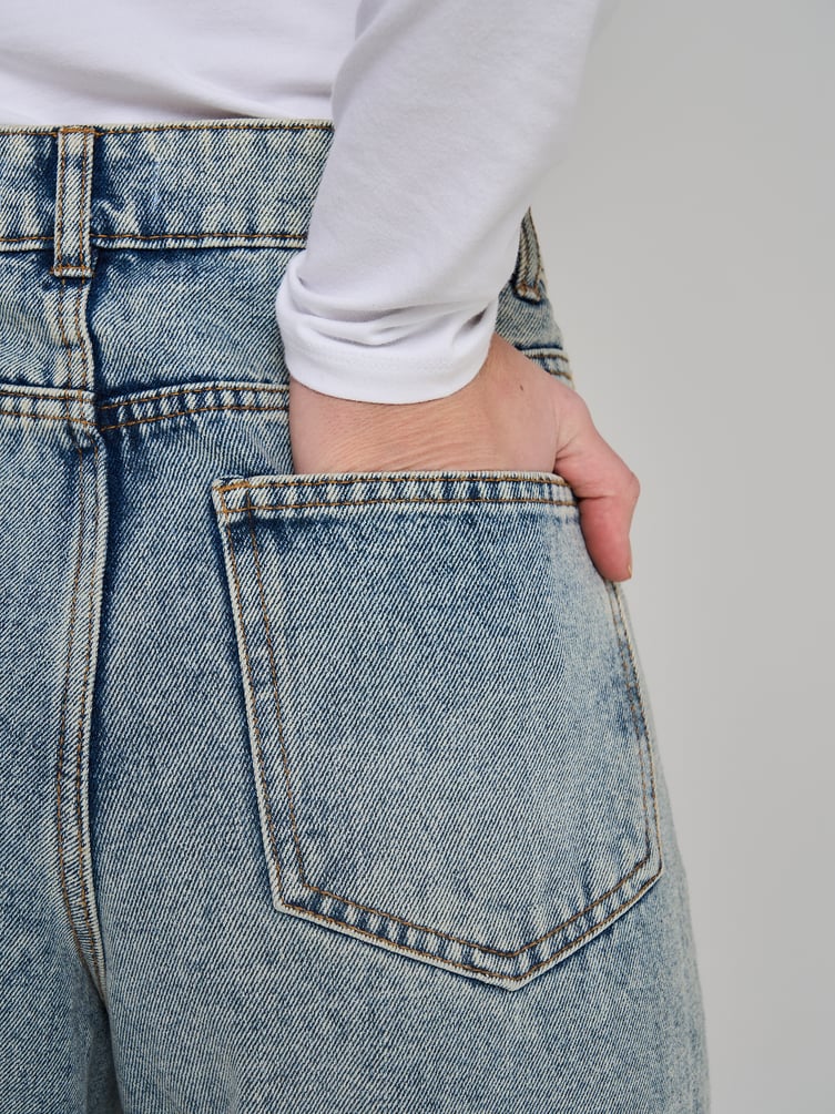 Джинсы мом с высокой посадкой