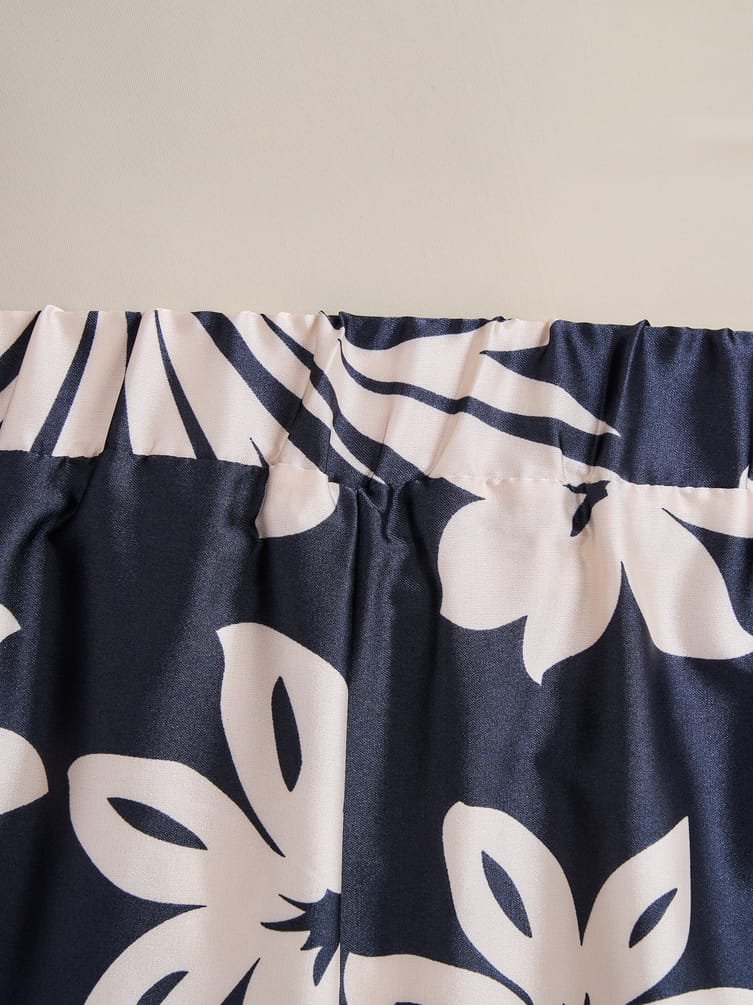 Костюм летний с рубашкой и брюками