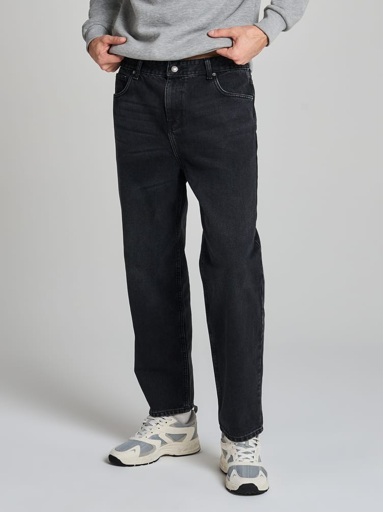 Повседневные зауженные джинсы