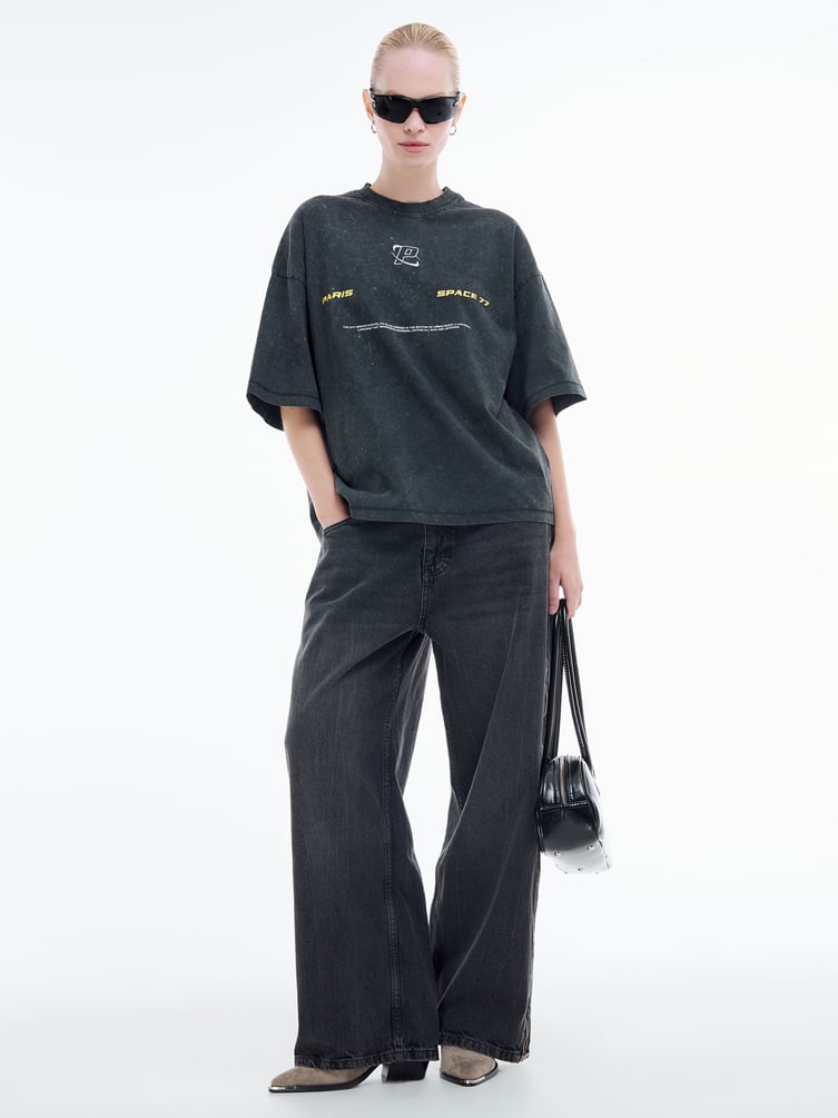 Футболка оверсайз с вареным эффектом и надписями