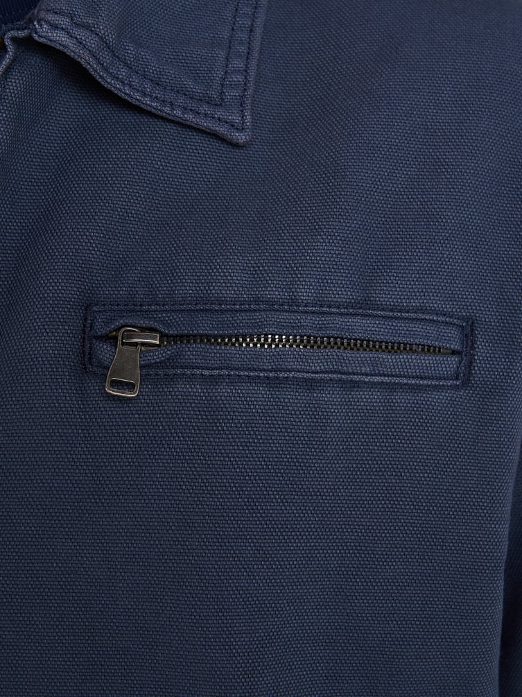 Джинсовая куртка