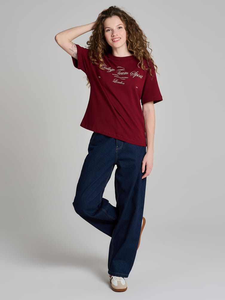 Футболка с надписью College Team Spirit