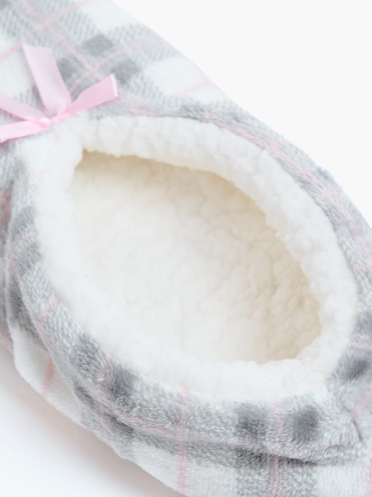 Мягкие закрытые тапочки в клетку