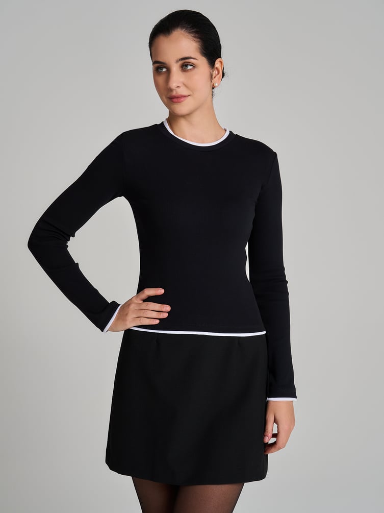 Лонгслив приталенный с длинным рукавом