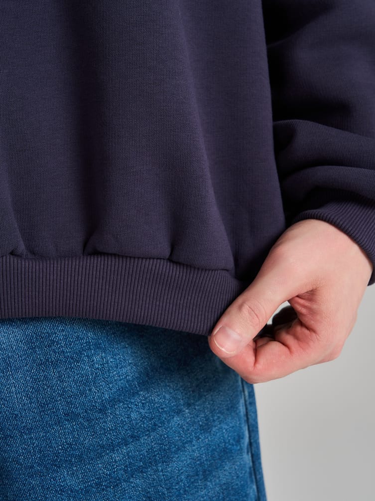 Тёплый свитшот оверсайз с надписью и начёсом