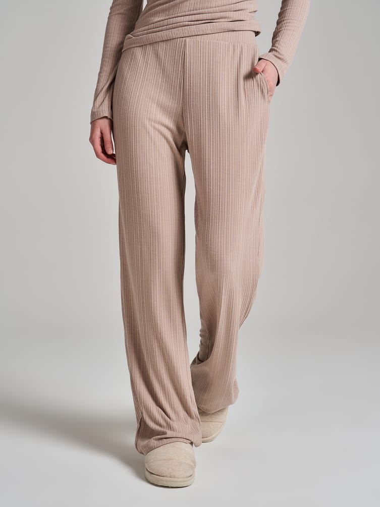 Пижама из вискозы с брюками