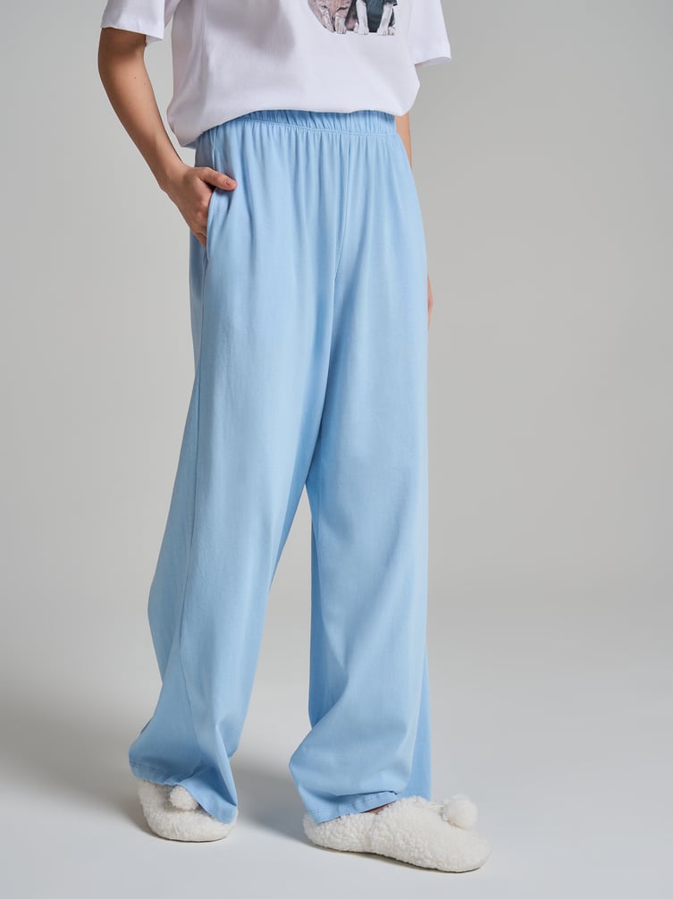 Пижама с принтом и брюками в полоску