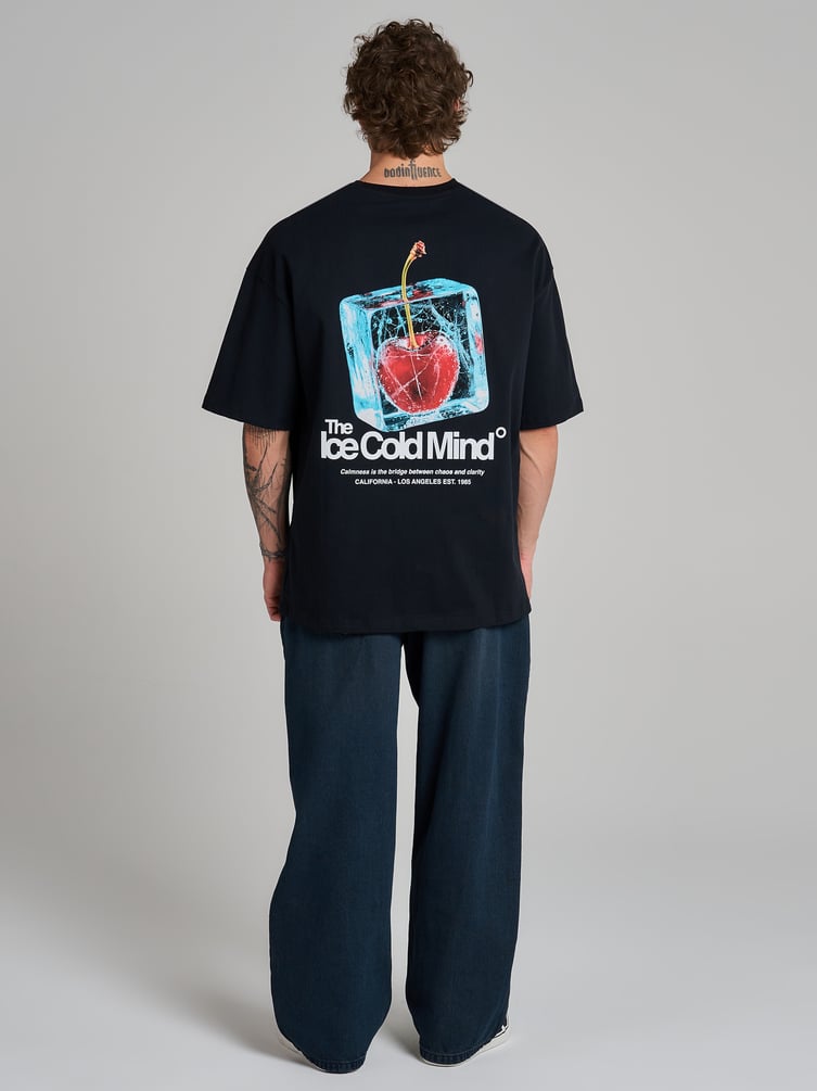 Футболка оверсайз с принтом на спине