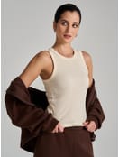 Майка на широких бретелях с вареным эффектом