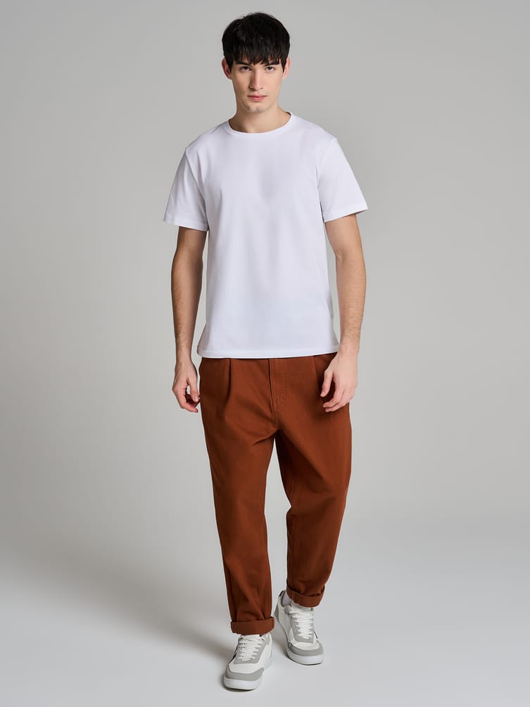 Зауженные укороченные брюки