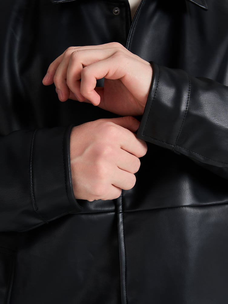 Куртка рубашка из эко кожи демисезонная