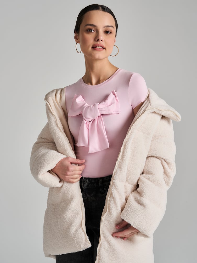 Футболка облегающая с бантом