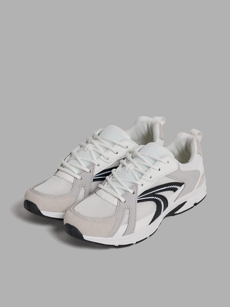 Кроссовки спортивные с сеткой