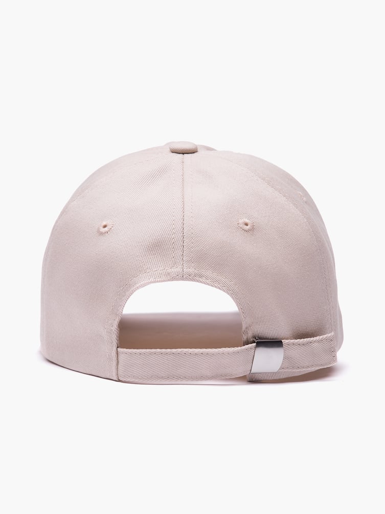 Бейсболка с вышивкой надписи