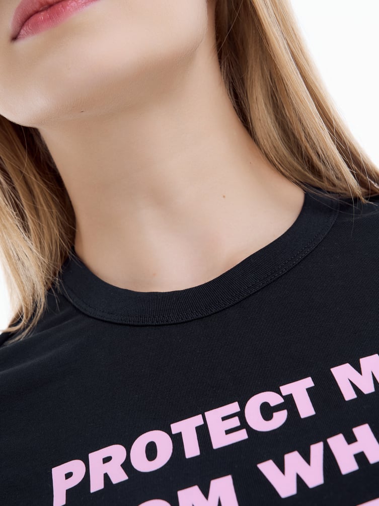 Футболка приталенная с надписью