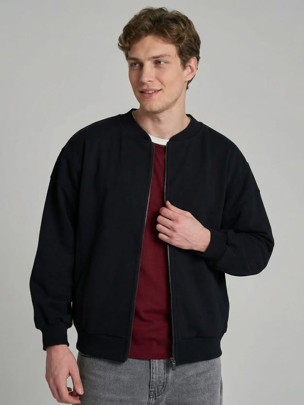 Толстовка бомбер