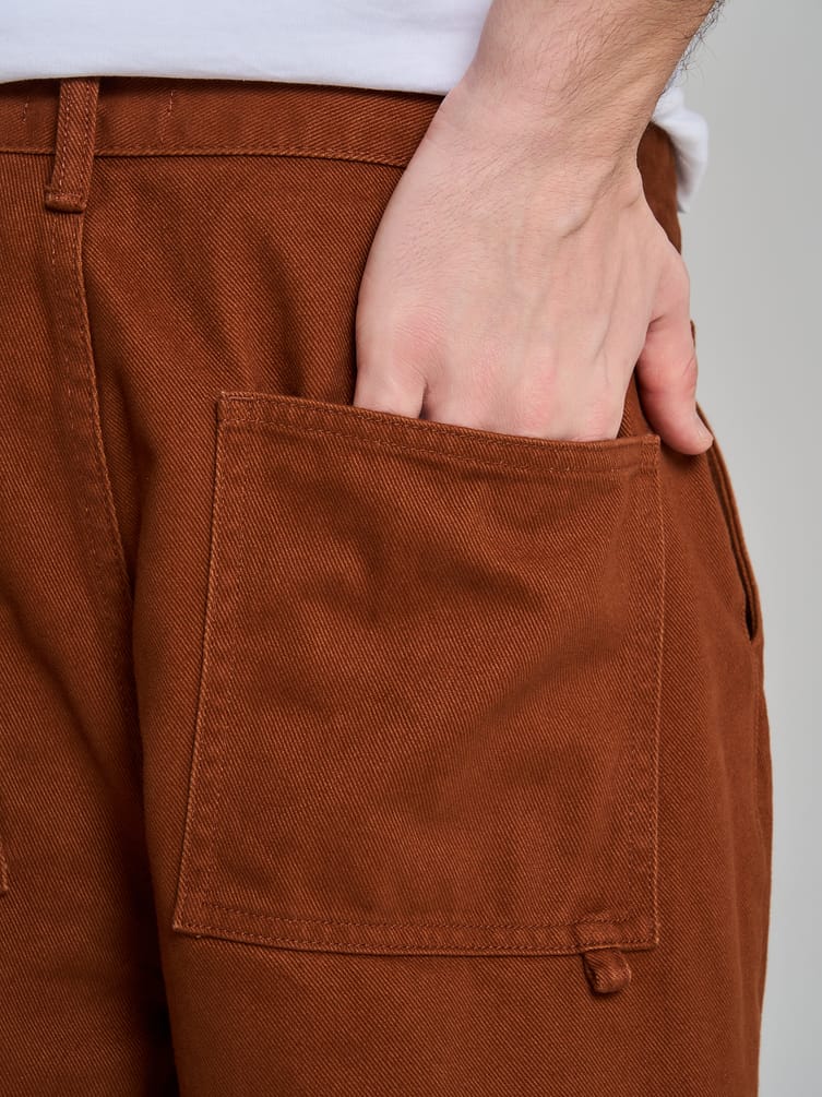 Зауженные укороченные брюки