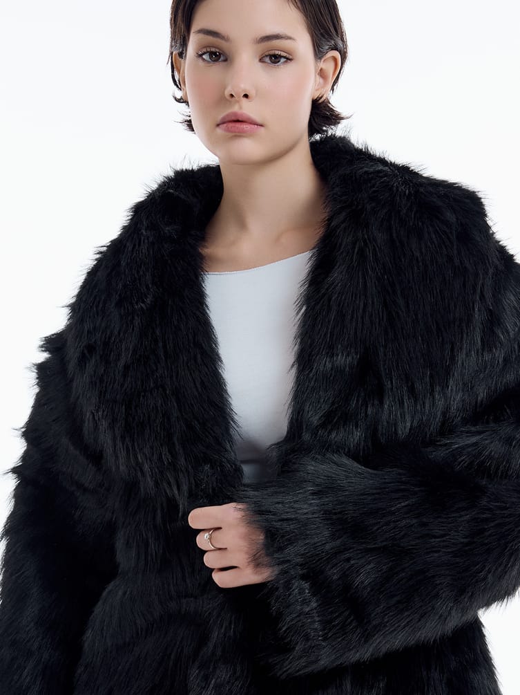 Шуба искусственная короткая