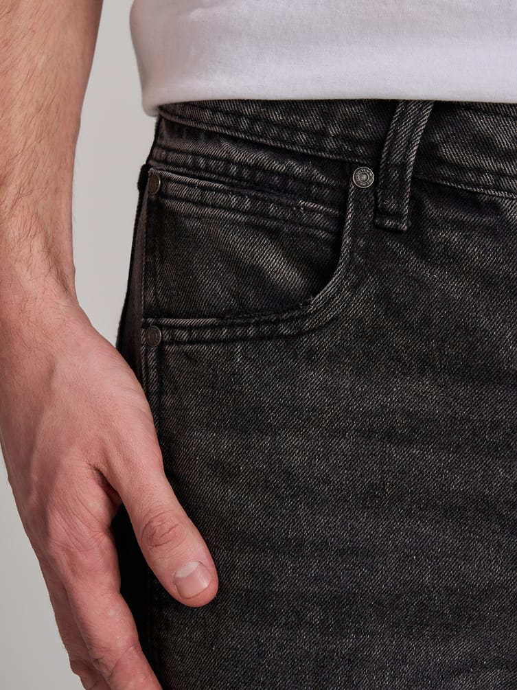 Джинсы багги с декоративным смещенным швом