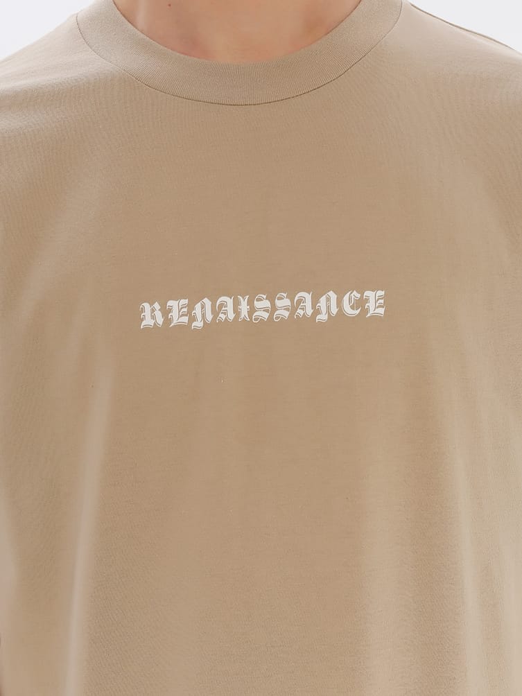 Футболка с изображением фрески на спине