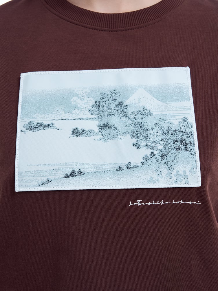 Футболка оверсайз с патчем гравюры