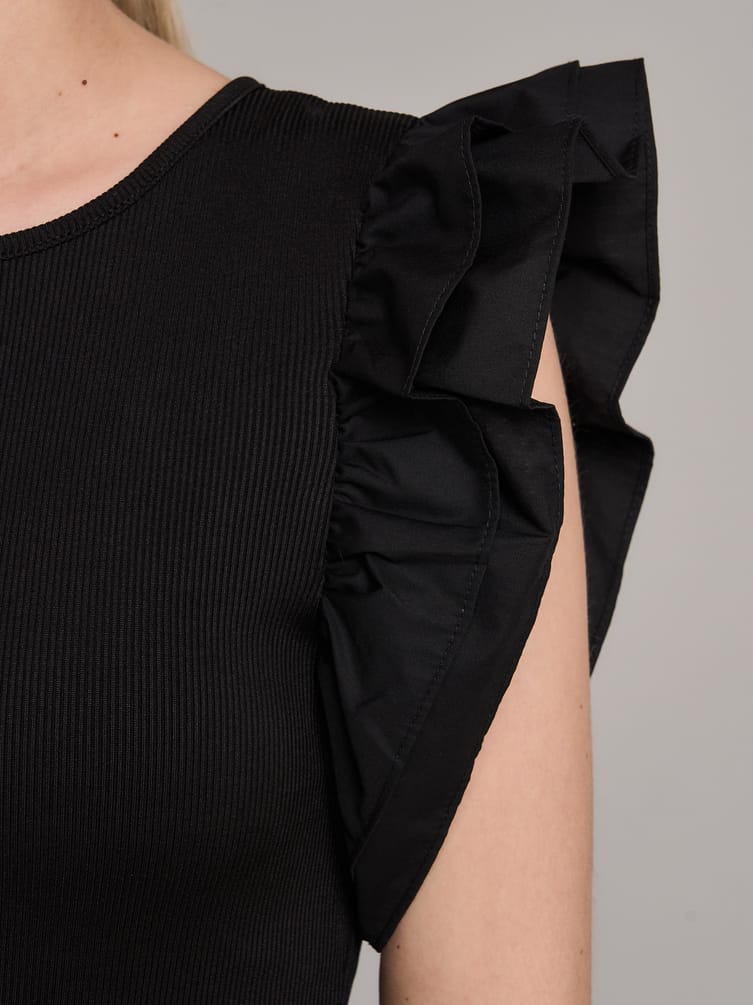 Платье нарядное с воланами