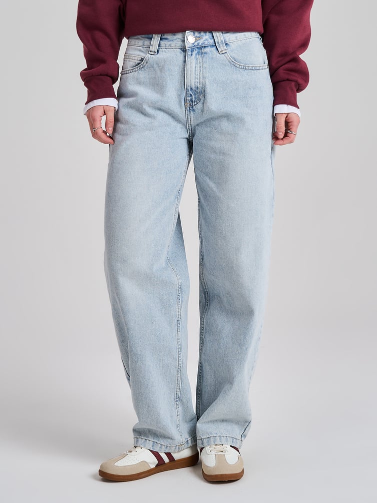 Джинсы баллоны со средней посадкой